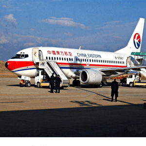 富蕴可可托海航空托运航空快运业稳步发展的原因是什么？